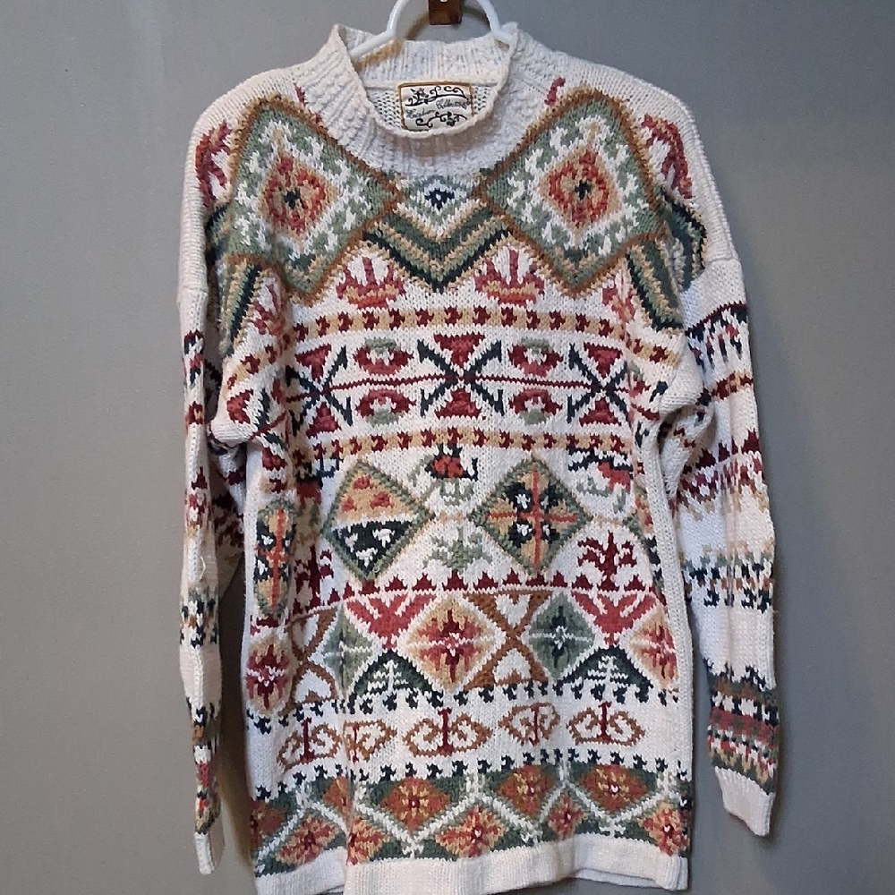Vintage Heirloom Collectibles Crochet/knit Sweater Size Medium